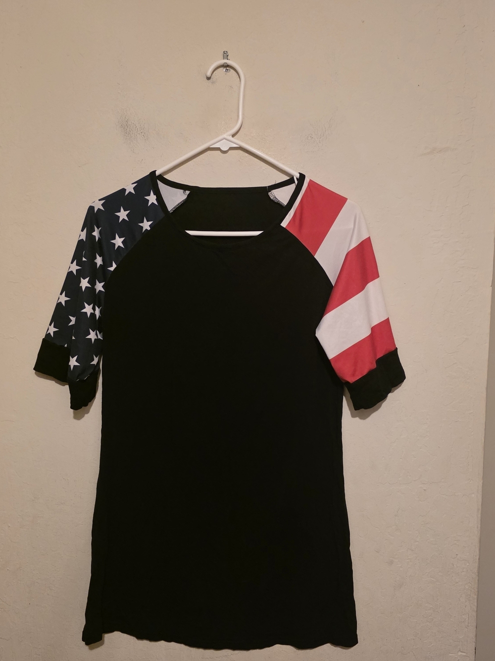 Dear Lover Black Raglan Tee with American Flag Sleeves Size Small